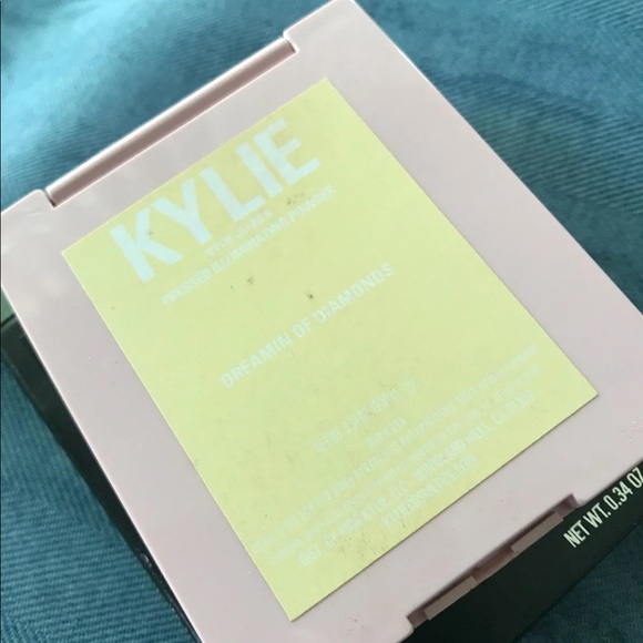 Dreaming of Diamonds Kylie Jenner Highlighter - Picture 4 of 4